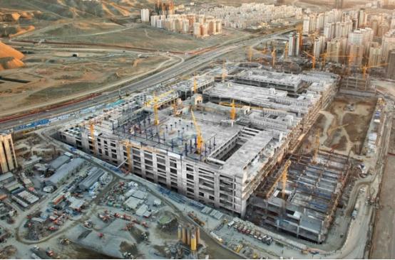 世界最大的购物中心，25000名工人参与建设施工，面积近195万平米