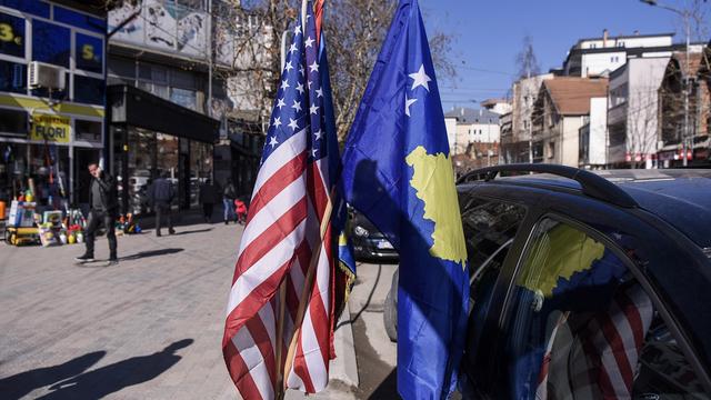 科索沃宣布独立已过去12年，塞尔维亚很难再度统一，美国送来大军