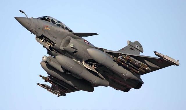 印度国防部长喜出望外：23年来首款新战机到货，空军战力提高了