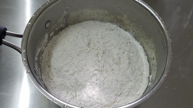 白糖糕的美味做法,广东又香又好吃的一道小吃,简单易做味道好