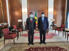 张迅大使辞行拜会塞内加尔总统萨勒