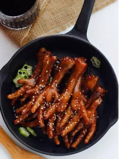 美食精选:宫保豆腐、油淋豆腐、辣鸡爪、啤酒烧鸡爪