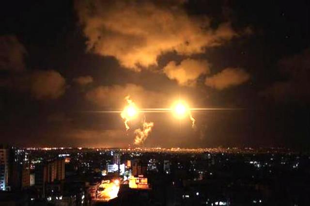 爆发冲突！以色列军机惨遭防空导弹击落，报复才刚刚开始