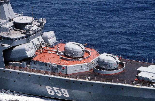 俄罗斯海军日常遛弯，多艘军舰穿越对马海峡