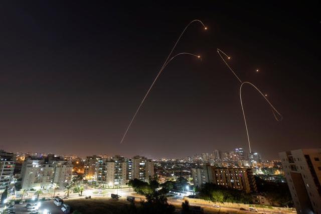 以色列凌晨发动空袭，伊朗却不敢反击以本土，俄：以不怕同归于尽