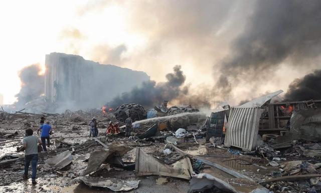 大爆炸后黎巴嫩爆发示威,警方与群众冲突升级,美国发声
