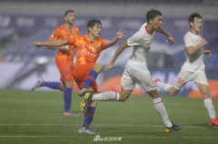 中超第5轮，深圳佳兆业0-2不敌山东鲁能