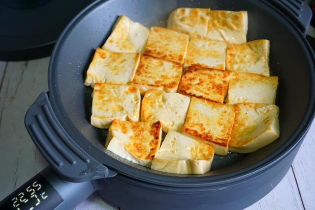 火爆街头的铁板豆腐,在家3元做1盘,秘制料汁教给你,学会能摆摊