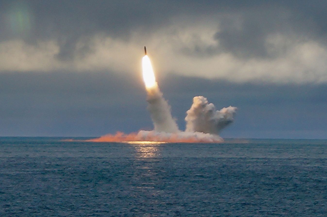 硬核回应：俄2艘北风之神驶入美国近海，携32枚核弹发动模拟打击