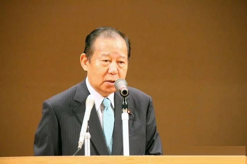 日本首相选举出现最大黑马,菅义伟宣布参选