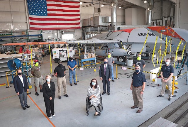 美海军无人空中加油机最新细节曝光，挂满黄丝带有何含义？