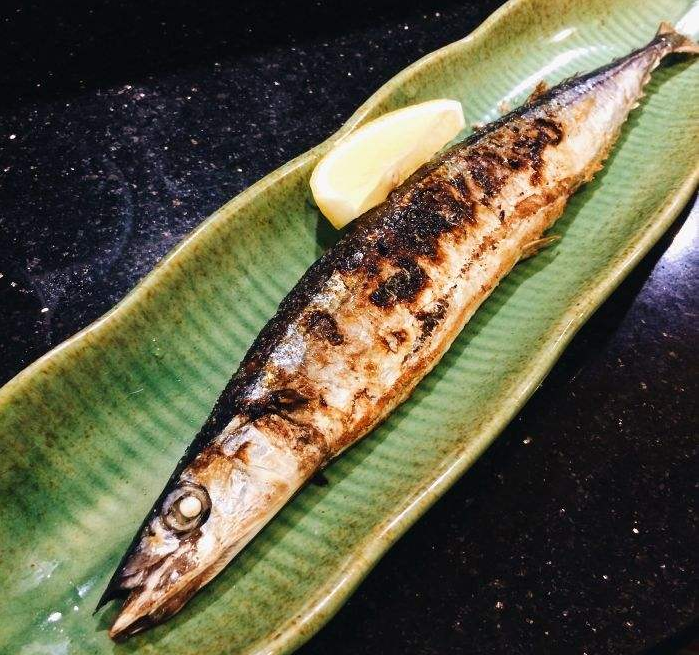 日本人尤爱的这种秋季盛产鱼，几乎每天都要吃，国人却挺不待见它