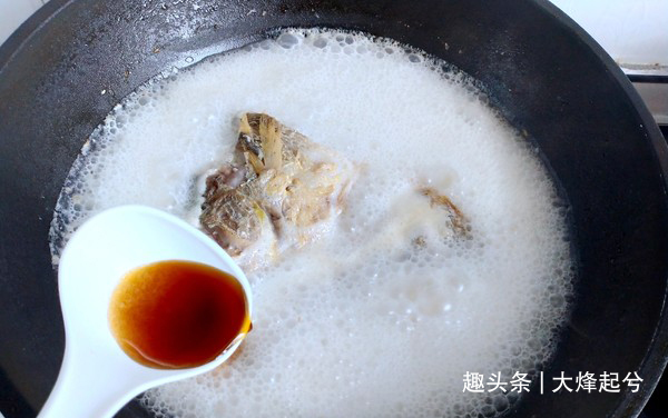 营养好喝的黄花鱼汤的做法，汤汁浓香，鱼肉鲜嫩，方法简单易学