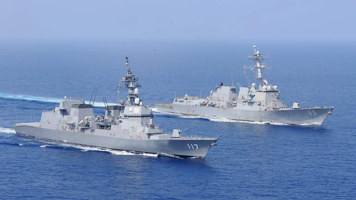 美军导弹驱逐舰擅闯中国西沙领海，解放军警告驱离