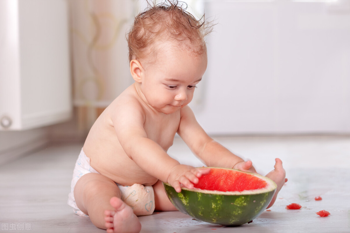 水果多吃就是好？！吃多了可能会让宝宝变胖哦。宝宝怎么吃水果？