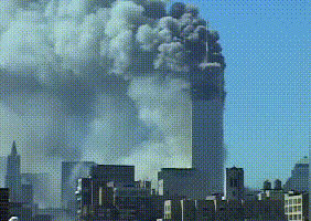 2001年9月11日,遭飞机撞击后,世贸大楼南塔倒塌。