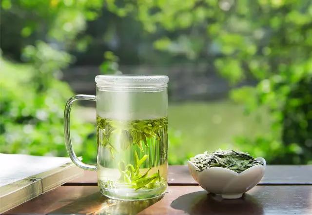 绿茶不绿了，还能喝吗？对健康有影响吗？