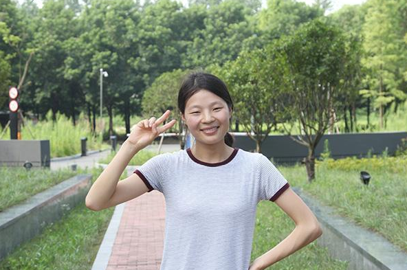 人到中年,若是还能完成这些动作,或许是长寿体质