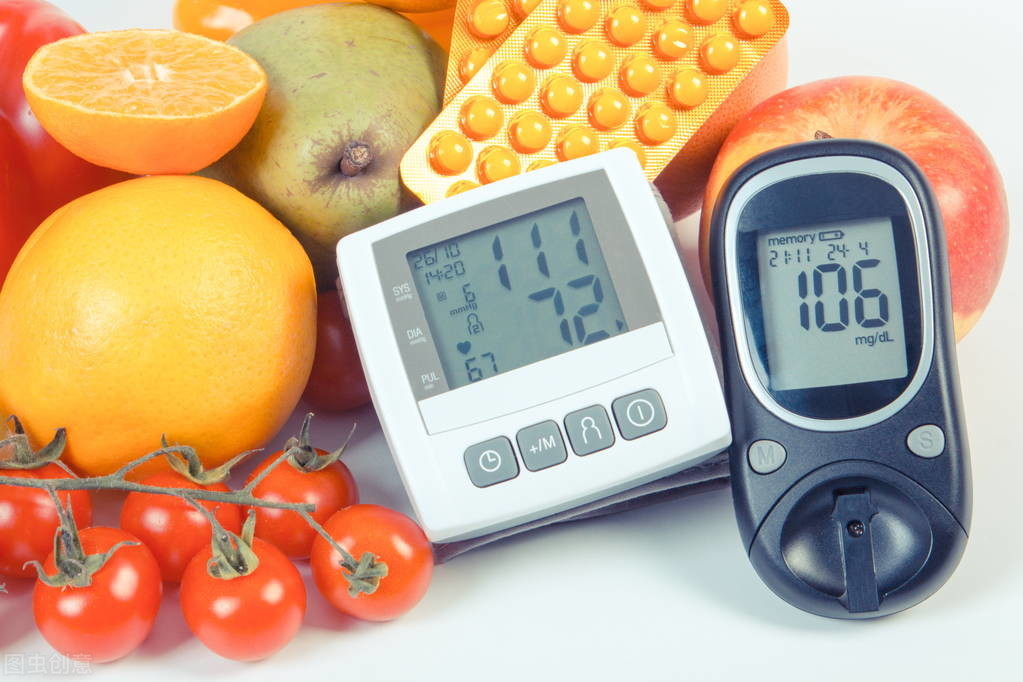 夏季血压变化大，医生建议做好这6件事，远离高血压并发症
