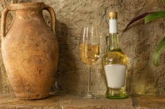 古代葡萄酒靠男人的脚发酵？