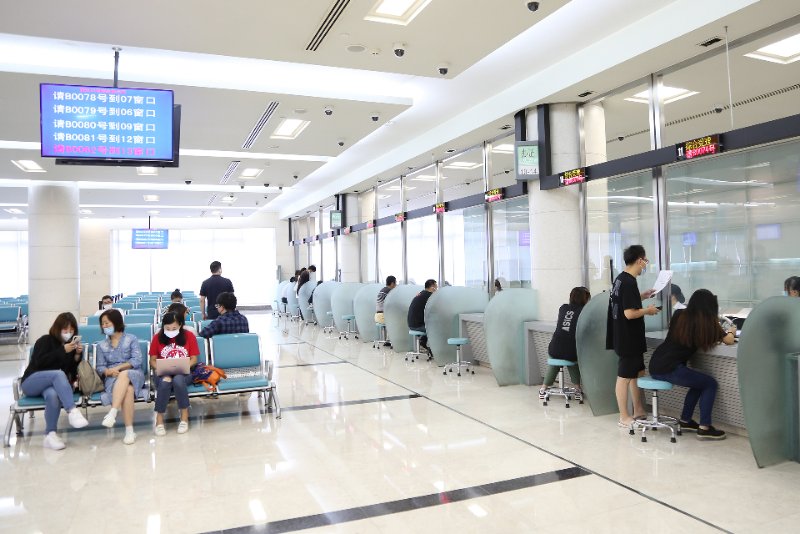 2020年9月23日，上海市出入境管理局办证大厅。
