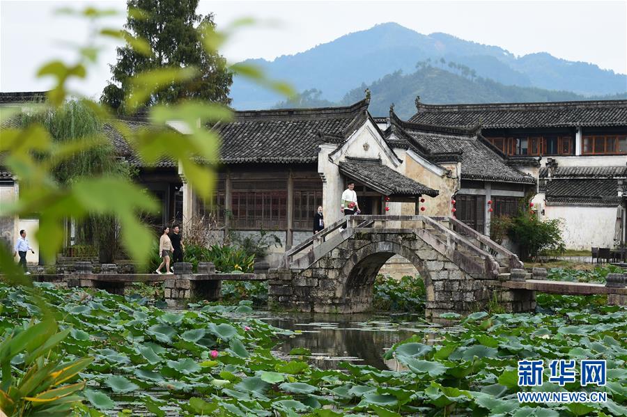 坐着高铁看中国丨探访合福高铁沿线的千年古村