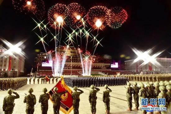 10月10日凌晨在平壤举行的阅兵式，证明朝鲜供电能力