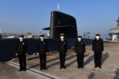日本海上自卫队潜艇部队首次迎来女性