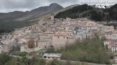 意大利一村庄推出发钱吸引新移民的措