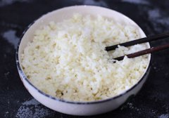 吃不完的剩米饭别只会做炒饭，教你3种