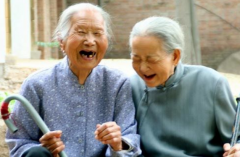 60岁后女性“此处”越大，说明长寿最“