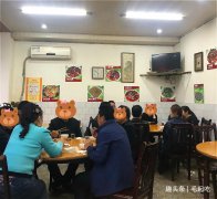 重庆江北区的“大排档”川菜馆，地道