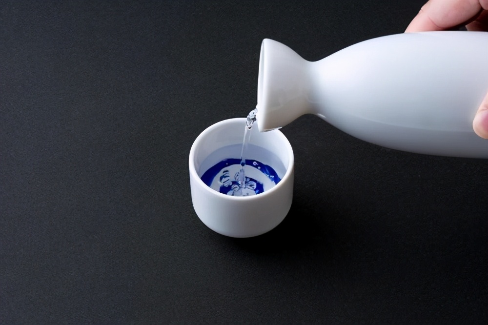 啤酒、白酒、红酒,哪个更伤肝?终于有了答案,希望你能接受
