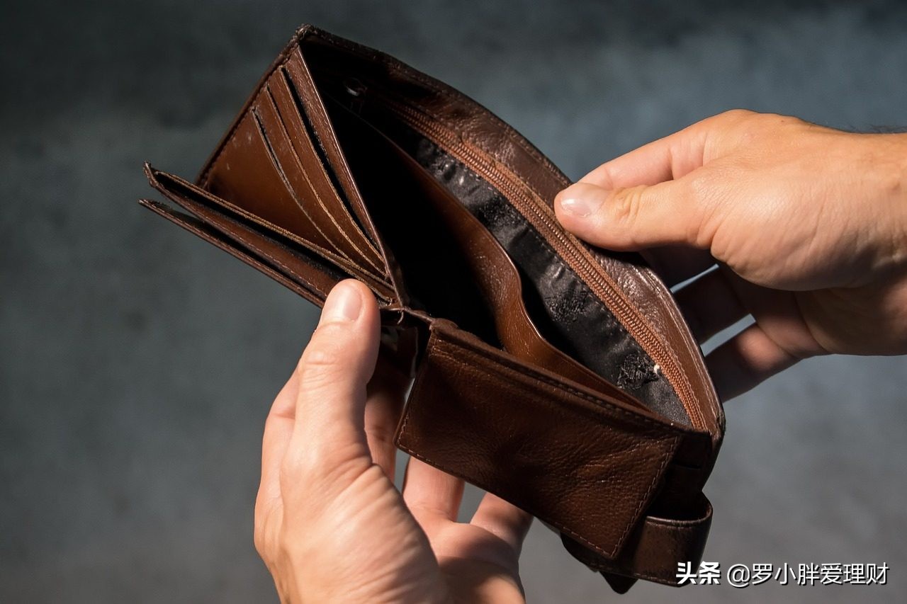 每月收入不够还债,没钱但想理财,如何操作?