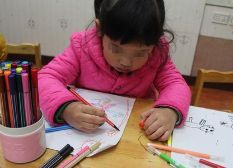 颜色暗示孩子的性格?如果孩子喜欢这3种颜色,家长可以放宽心了