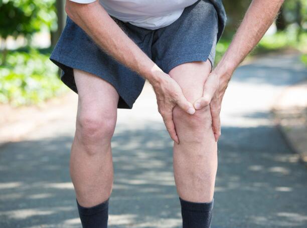 老人经常腿痛，或与这5个疾病有关，需引起重视，尽快治疗​