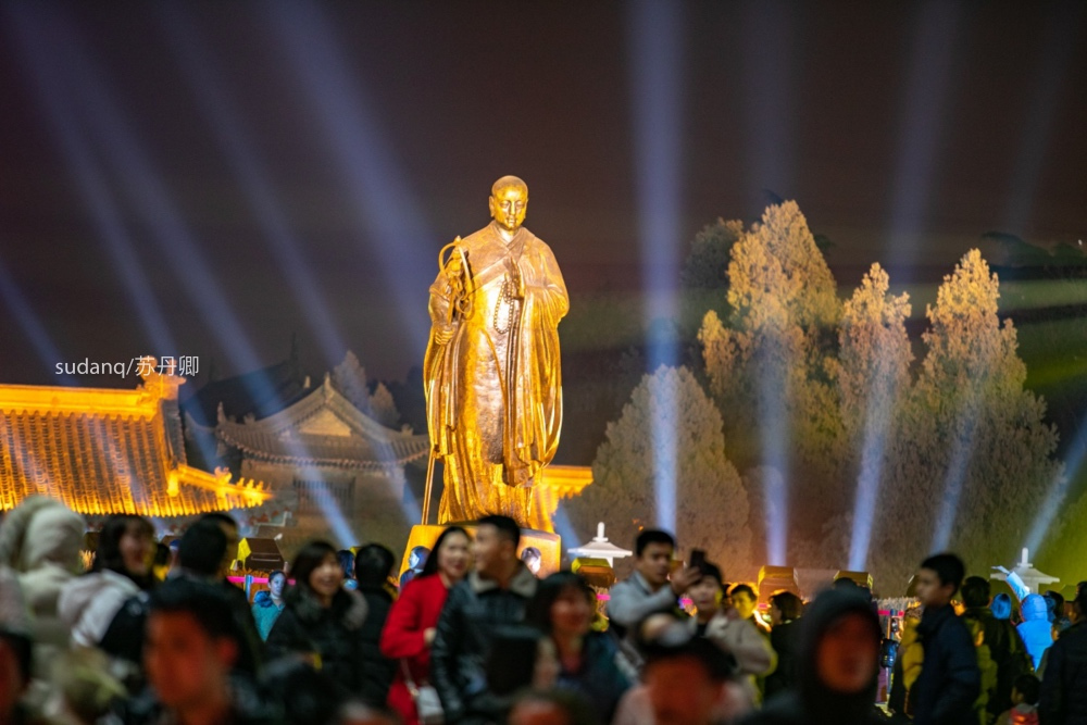 西安可真是一块宝地呀，在秦岭深处藏了一个大瀑布，背景不简单