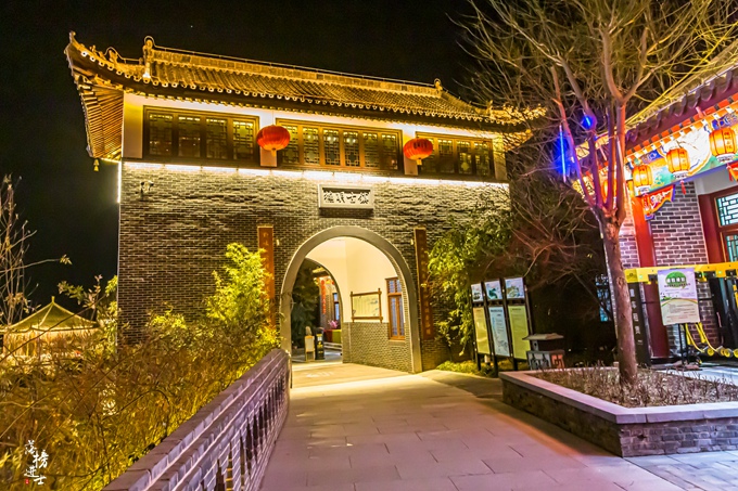 石家庄有个德明古镇,免门票,电瓶车十元,夜色下仿佛穿越到明清