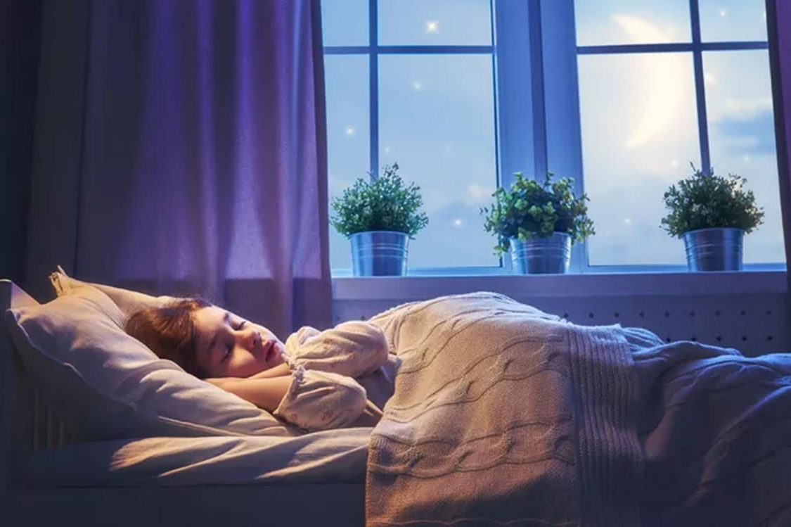 心理学家:同样睡够8小时,早睡早起,真的比晚睡晚起更健康吗?