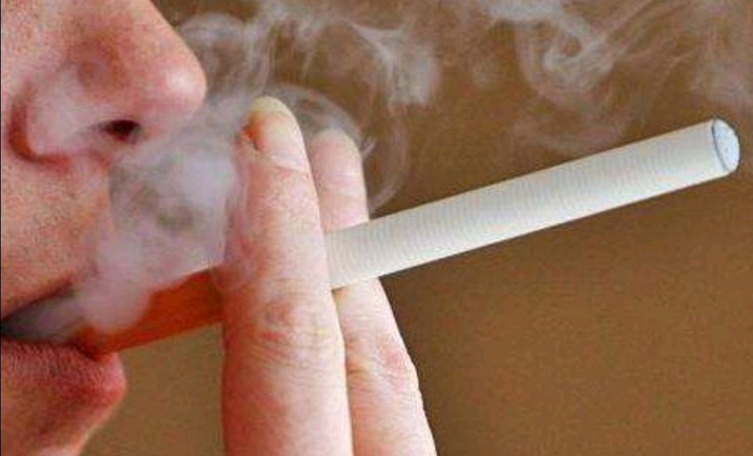 给喜欢抽烟的人提个醒:烟瘾再大,也别在5个时间吸烟,要听劝