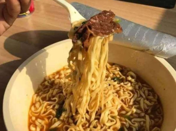 早上起床,宁可不吃饭别吃这3种食物,影响脾胃健康,难消化
