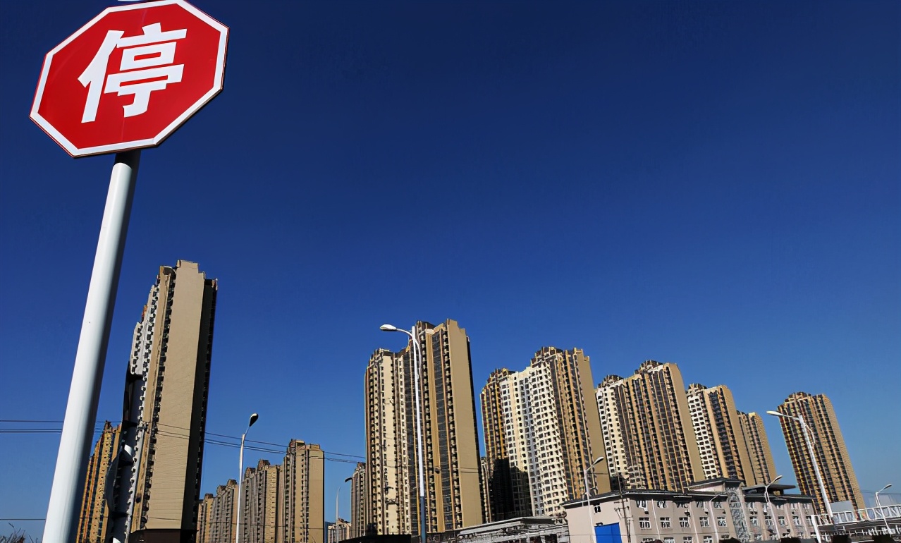 房价“涨还是跌”?杭州马、王健林、潘石屹观点相同,央媒表态