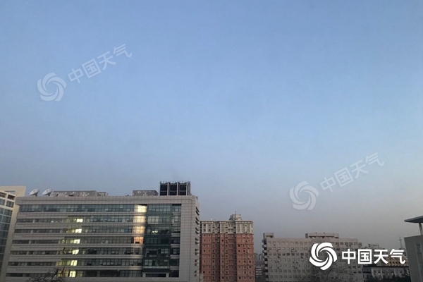 今晨,北京天气晴朗。