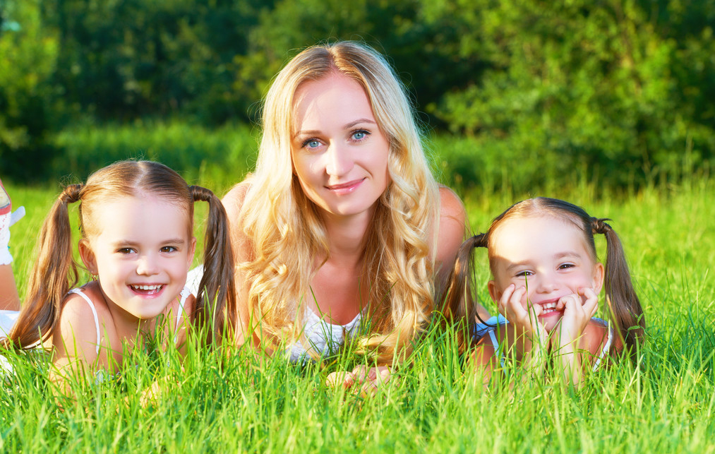 有女儿的家庭，家长遵循这四个“养育原则”，女儿长大会更优秀