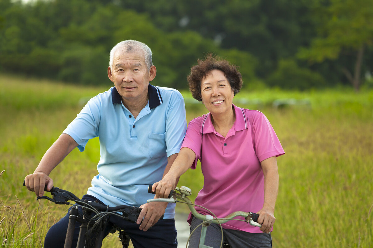 人老之后食欲下降,吃啥都没胃口?做好3件事,唤醒食欲,更健康