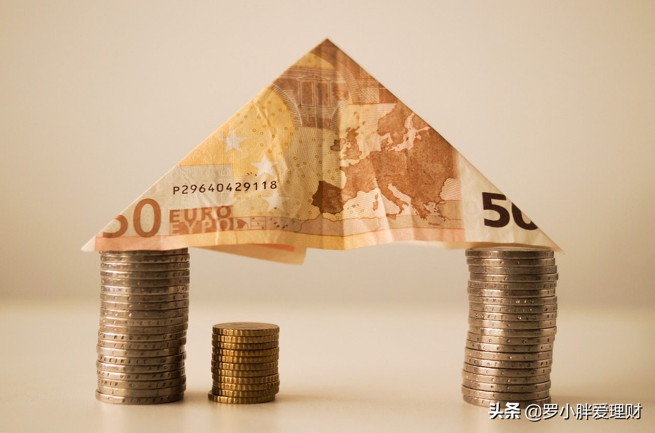 疫情当下有100万存款,买房和理财之间,该选择哪个?
