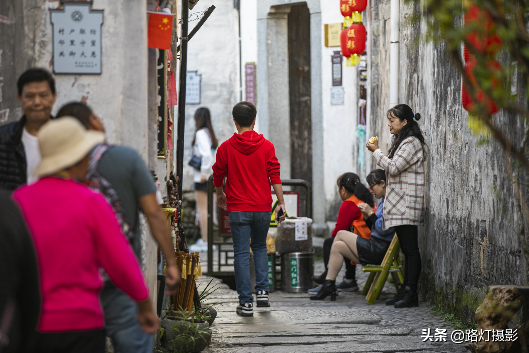 中国适合老年夫妻的4个古镇,小众清净,粉墙黛瓦,你去过几个?