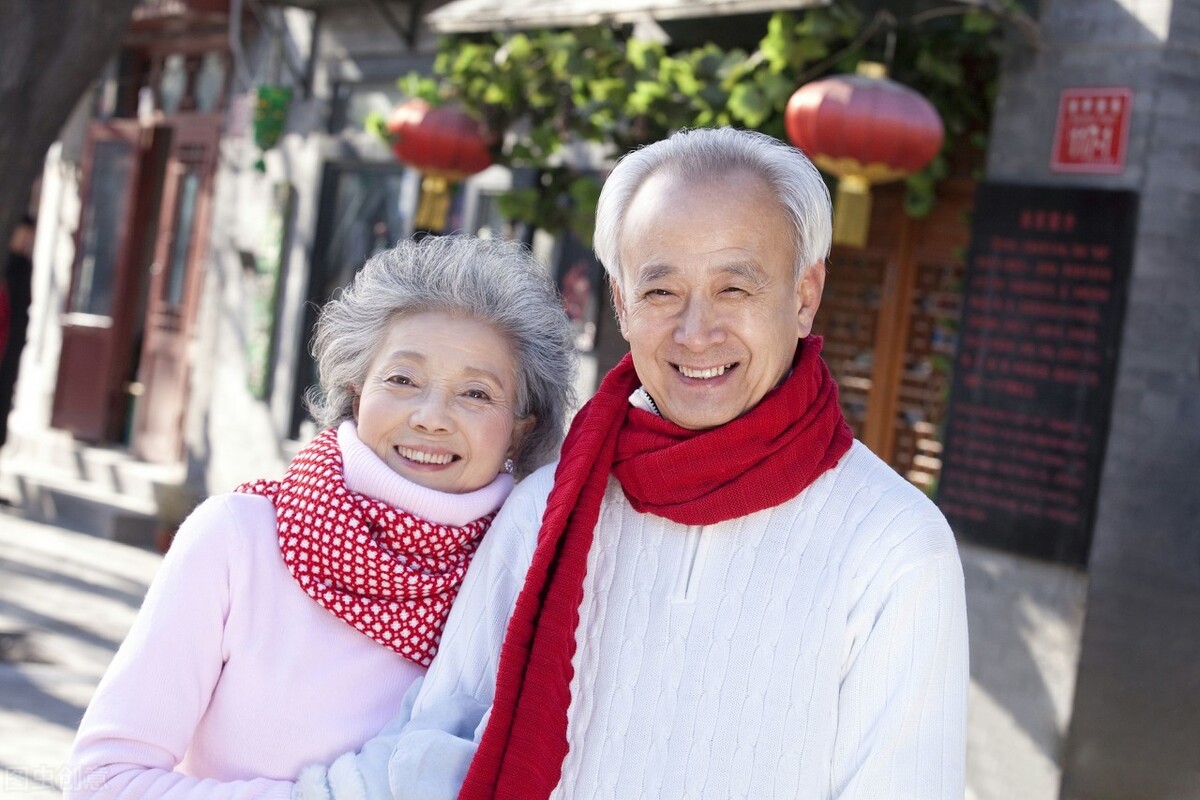 65岁后的老年人,血管弹性变弱,冬季警惕3种疾病,为健康护航