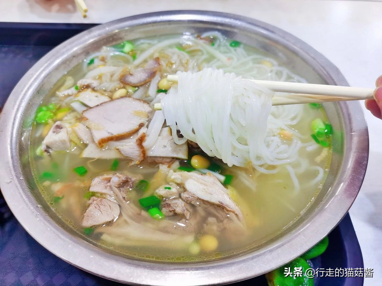 广西的这个口岸小城,与越南只有一河之隔,还能吃到正宗越南菜