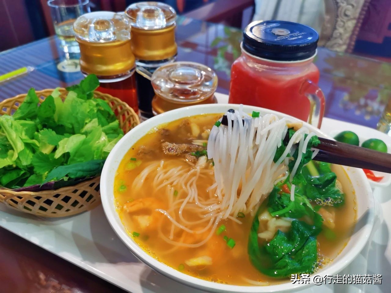 广西的这个口岸小城，与越南只有一河之隔，还能吃到正宗越南菜